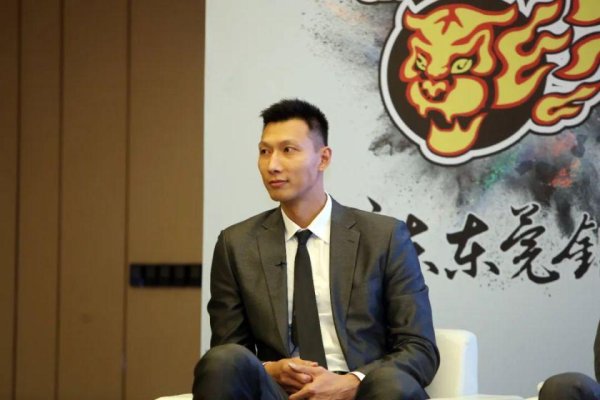 融期策略 杨毅力挺易建联：谁给他定性了？谁说他有罪？哪轮到你们网友审判